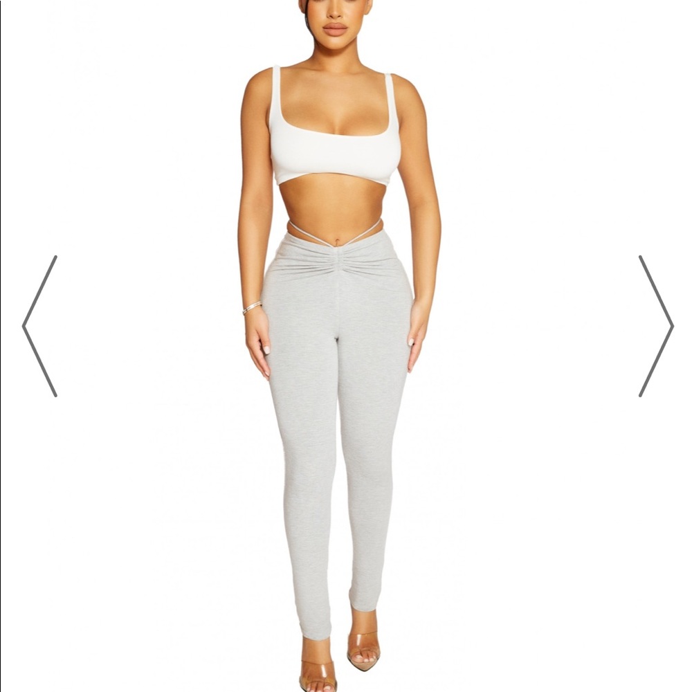 NWT naked wardrobe v-ery smooth leggings